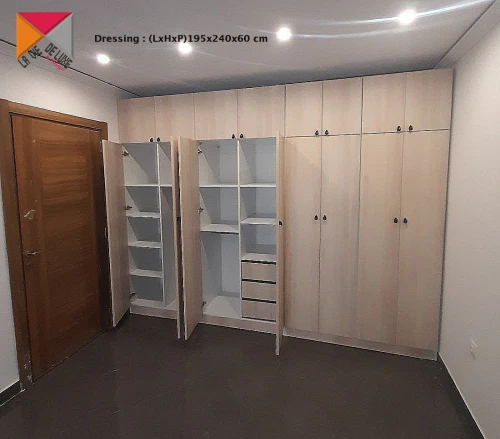 Dressings sur mesure    *** EGGER ***
