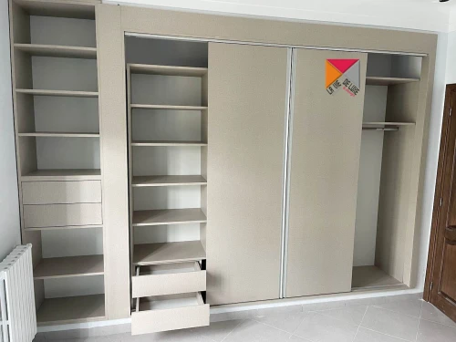 Dressings sur mesure    *** EGGER ***