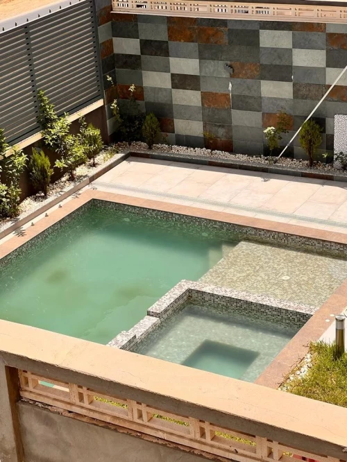 Construction et rénovation piscine intérieure et extérieure 