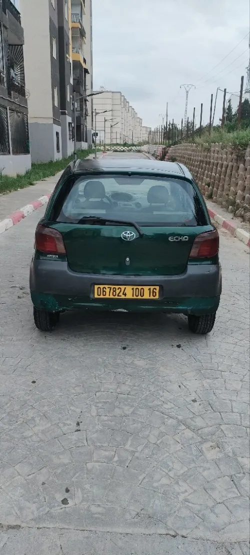 Toyota Yaris 2000 Echo