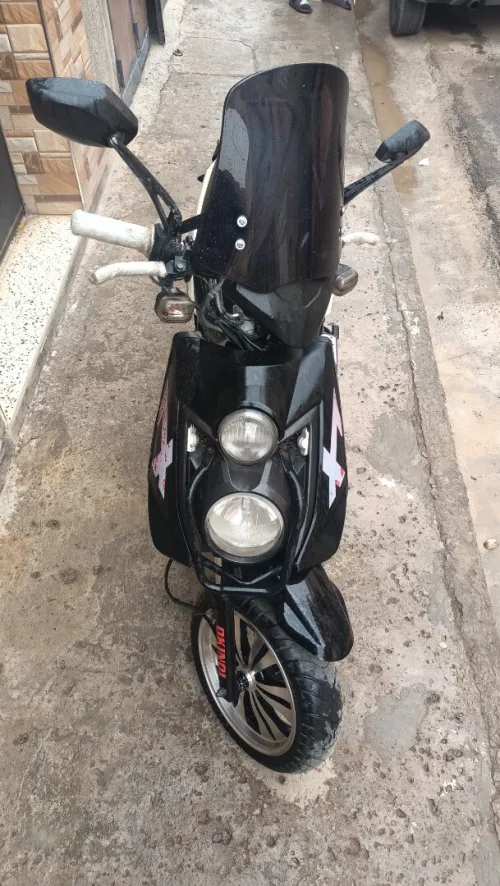 OKINOI Super Scooter 