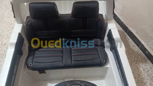 4.4سيارة اطفال كهربائية فورد ديزاين 