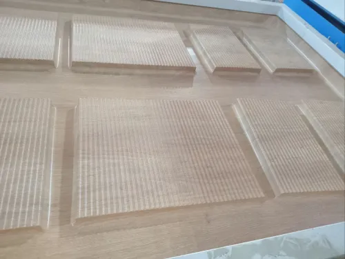 Revêtement des panneaux profilés - PRESSE A MEMBRANE