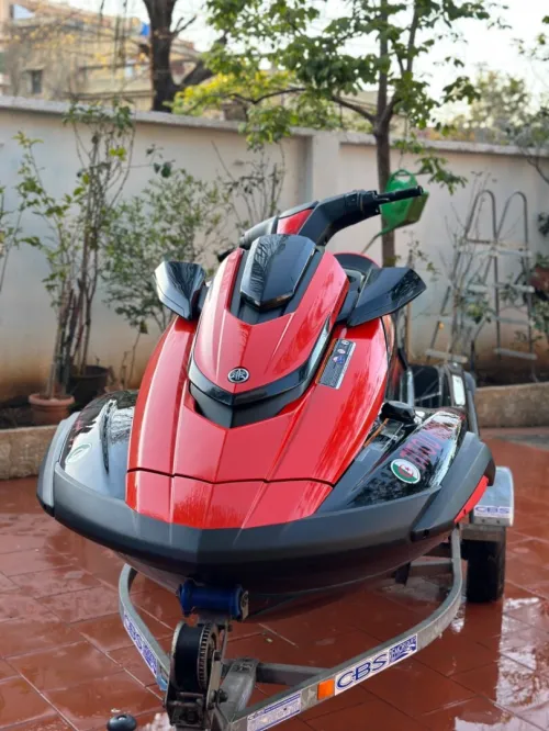 Jet ski