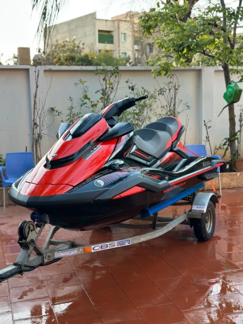 Jet ski