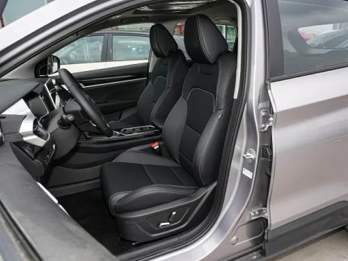 Geely Coolray 2025 
