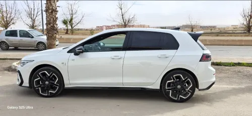 Volkswagen Golf 8 2025 R-Line