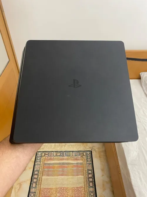 Ps4 slim 1tb