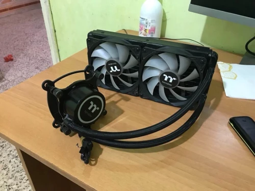 Thermaltake 240 RGB Watercooling