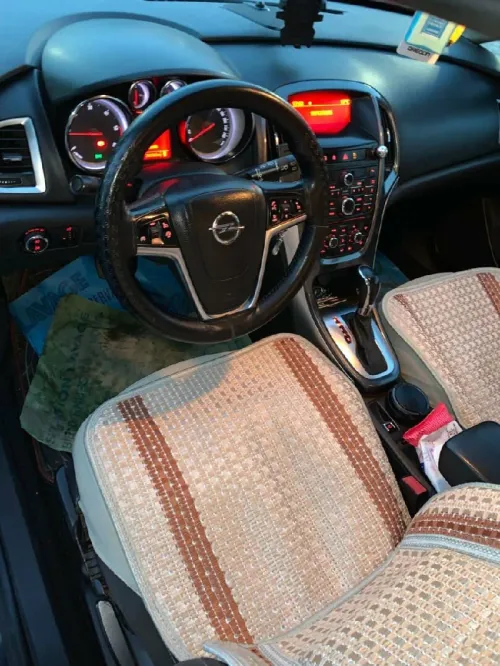 Opel Astra 2013 COSMO