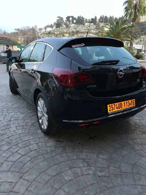 Opel Astra 2013 COSMO