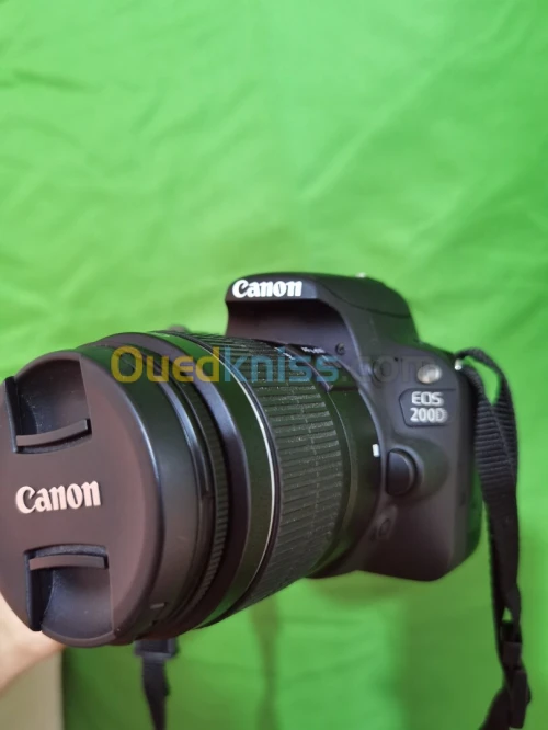 Canon 200d + rode video mic pro 
