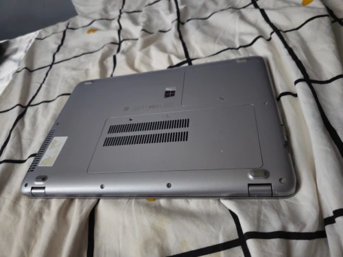 Hp PROBook ram8 , ssd 250 , mx930