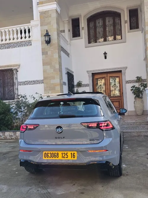 Volkswagen Golf 8 2025 R-Line Facelift 