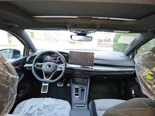Volkswagen Golf 8 2025 R-Line Facelift 