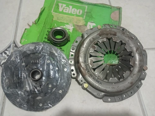kit embrayage toyota - قطاع غيار