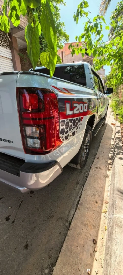 Mitsubishi L200 2025 