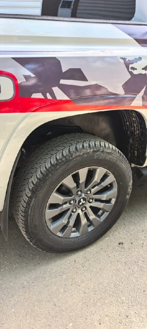 Mitsubishi L200 2025 