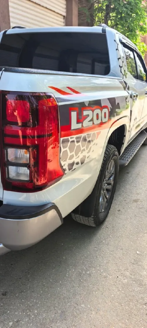 Mitsubishi L200 2025 