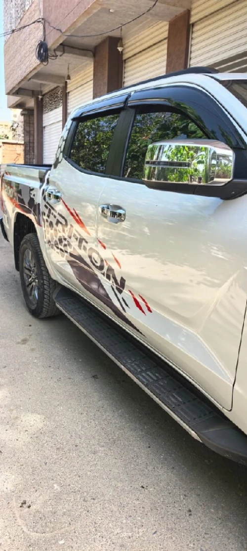 Mitsubishi L200 2025 