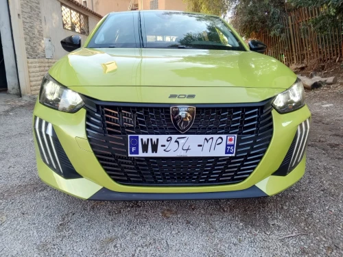 Peugeot 208 2025 E-Style