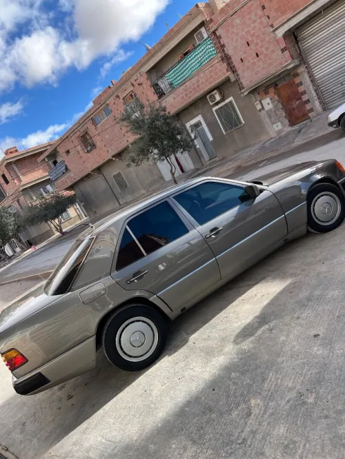 Mercedes Classe E 1987 W124