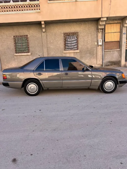 Mercedes Classe E 1987 W124