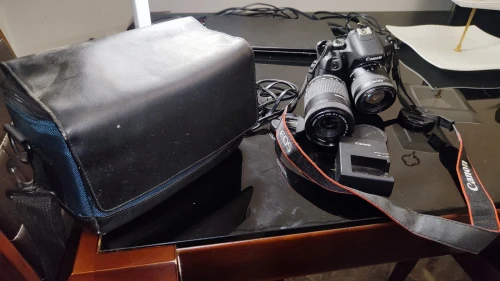 Camera Canon eos 800 D avec obj 250 STM