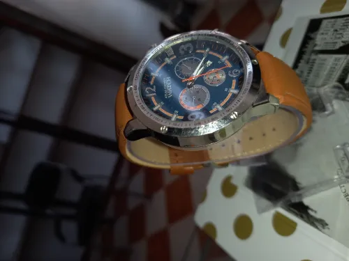 MONTRE VENU DE FRANCE