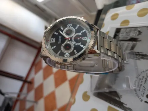 MONTRE VENU DE FRANCE