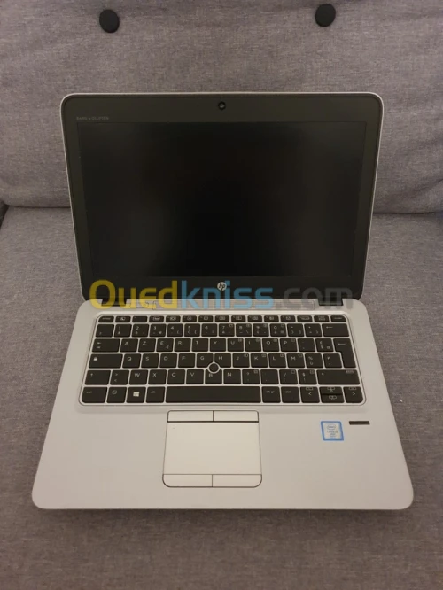 Pc portable HP Elitebook 820 G3 I3-6100U 2.3Ghz 8Go ram  256Go SSD + 500Go SSD