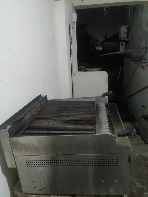 Grill pierre volcanique