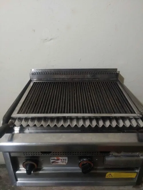 Grill pierre volcanique