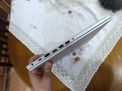 HP probook G7 i7 10 eme génération 16/512 SSD européens caba état neuf 