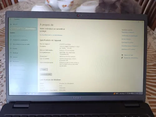 Dell latitude 3520 i5 11 eme génération 8/256 SSD européens caba 