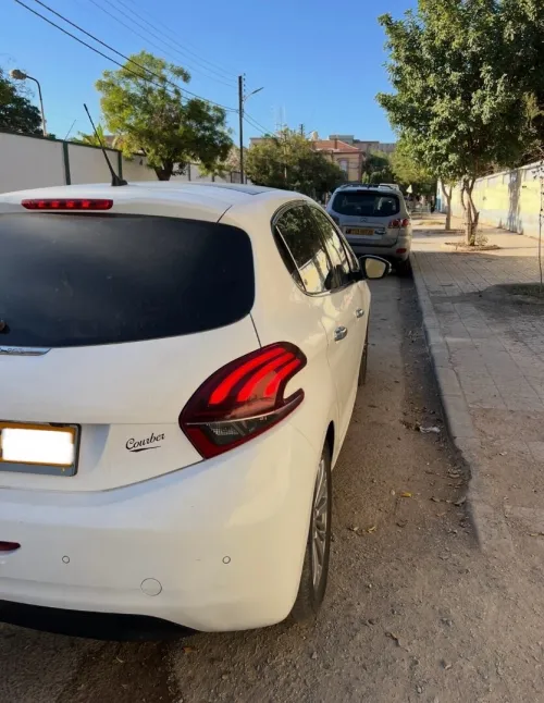 Peugeot 208 2019 Allure Facelift