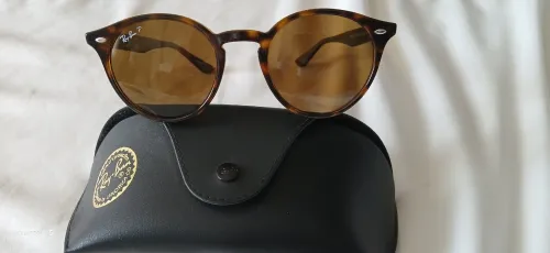 Belle paire de lunette rayban polarisée original