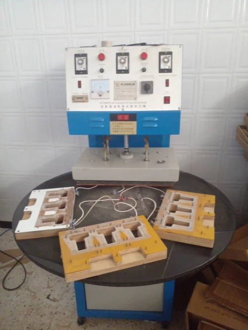MACHINE BLISTEREUSE