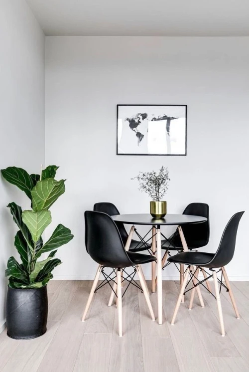 Plusieurs pack Tables et chaises scandinaves