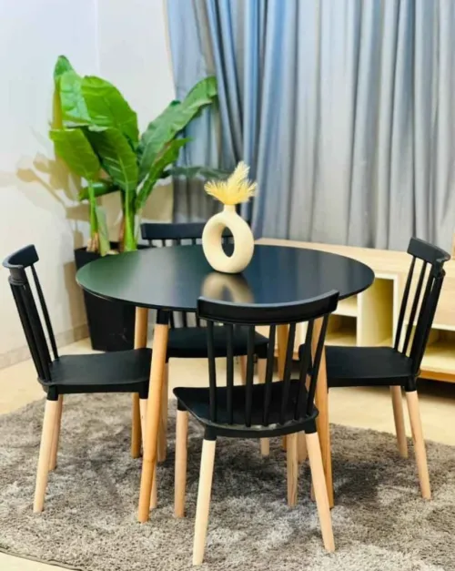 Chaise bistrot en blanc noir gris et Crème