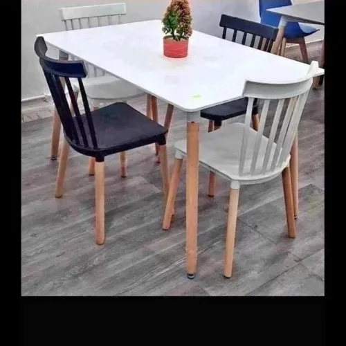 Pack Table 80cm+ 2 Chaises Bistrots à 18900 da seulement