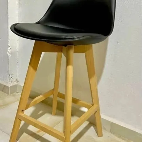 Promotion Chaise tulipe  plusieurs couleurs 
