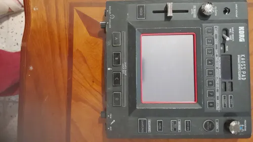 KORG.   KAOSS.       PAD Dynamic Effect/Sampler
