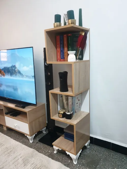 Table basse, meuble télé et un rangement à 4 étages