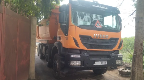Iveco Benn 4×8 2015