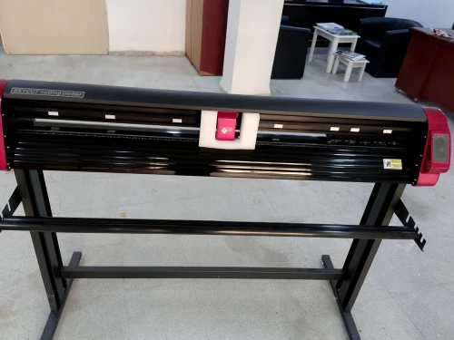 The Skycut cutting plotter machine 12-MXL 12-MXL 