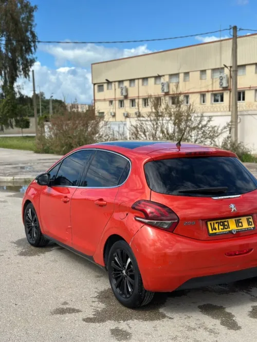 Peugeot 208 2015 Allure Facelift
