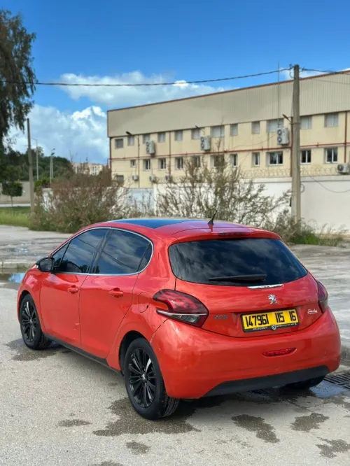 Peugeot 208 2015 Allure Facelift