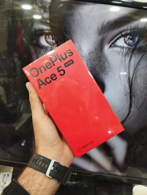 ONEPLUS ACE 5 ULTRA