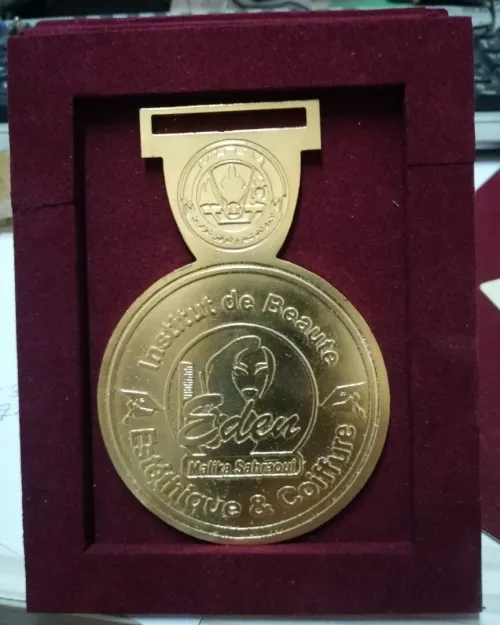médaille bronze personnalisé et trophée 